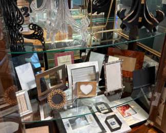 Picture Frames Plus