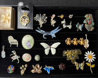 Vintage Novelty Brooch Bonanza