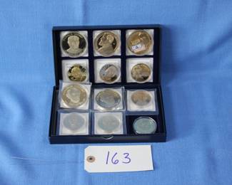 Trump gold coins
