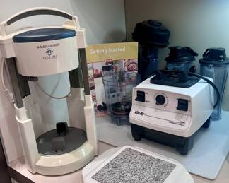 A COMPLETE Vita Mixer too!