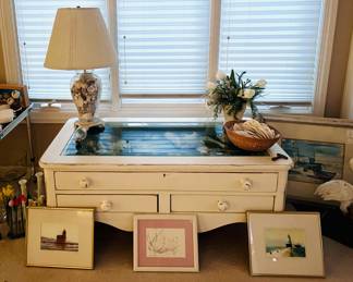 Totally unique Shell Lamp AND shell coffee table! The nautical theme is clearly alive in this sale!