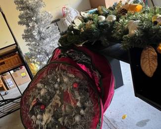 WREATHS AND A VINTAGE SILVER TREE!