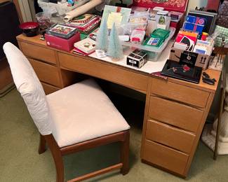 Mid-century Sligh desk.