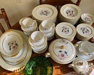Large set of Kent china, “Tropical” pattern, made in Occupied Japan.