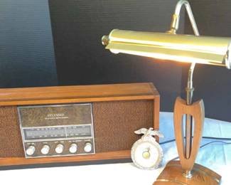 Sylvania AMFM Radio