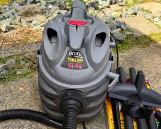 Brute 5Gallon Wet Shop Vac