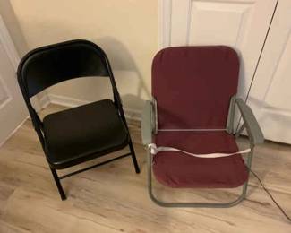 2 Folding Chairs