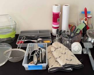 Kitchen Tool Set Mystery Lot