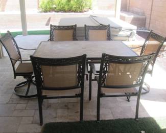 Patio Table/6-Chairs