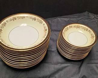 Noritake Rose China Soup Dessert Salad Bowls Set