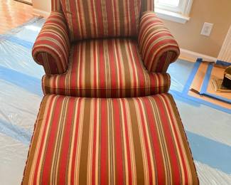 Henredon Red/Brown/Gold striped armchair with ottoman "Chair : 34”h x 32”w x 39”d
Ottoman: 17”h x 30”w x 24”d"