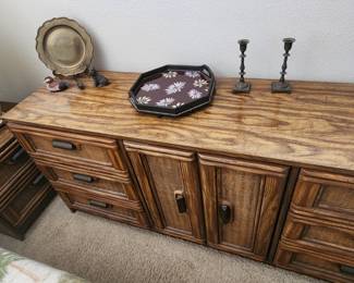 Dresser 2 mirrors 2 nightstands