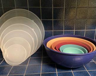 Set Of 6 Stackable Plastic Mixing Bowls W Lids