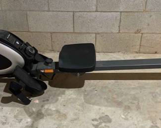 03 Fitness Reality Rowing Machine