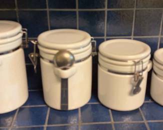 04 Set Of 4 OGGI Ceramic Canisters W Clamp Lids