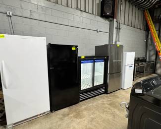 Refrigerators, Freezers, Commercial DRink Coolers and Stoves Orlando Estate Auction