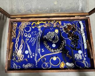 Costume Jewelry Orlando Estate Auction