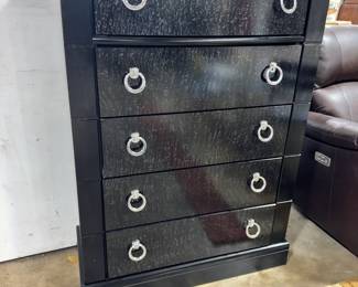Chest of Drawers Orlando Estate Auction