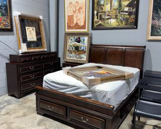 Queen Bedroom Suite Orlando Estate Auction