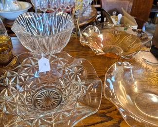 Bowls of glasswear.