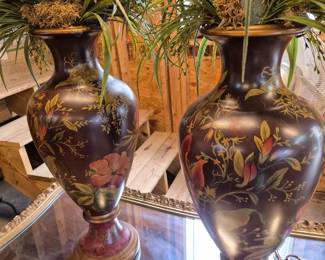 Floral pottery decorations.