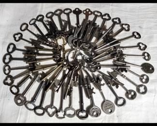 Large Selection of Vintage and Antique Keys