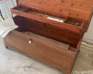 Lane cedar chest