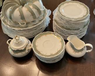 Royal Dalton Fountainbleau set