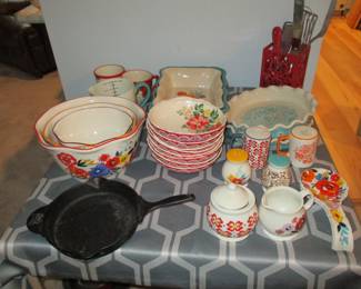 The Pioneer Woman Painted Meadow Ceramic Dinnerware Set