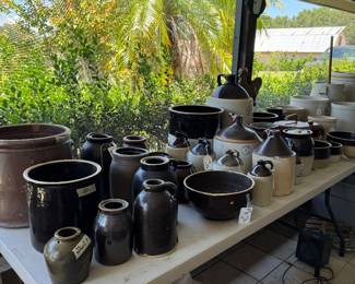 LARGE COLLECTION OF CROCKS