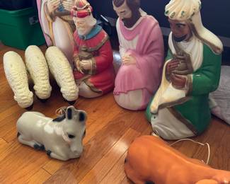 10 PIECE BLOW MOLD PARTIAL NATIVITY SET. FOUND 4 SHEEP!