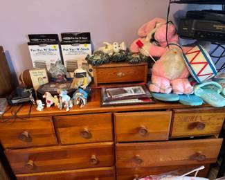 Knickknacks and Collectibles