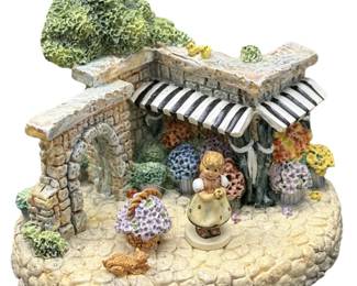 RARE Hummel Danbury Flowers Hummelscape