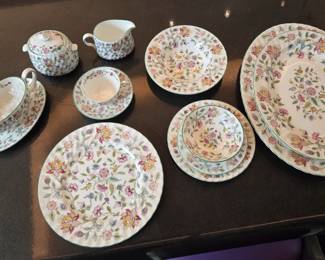 Mintons, china set. Haddon Hall. Large service, several place settings