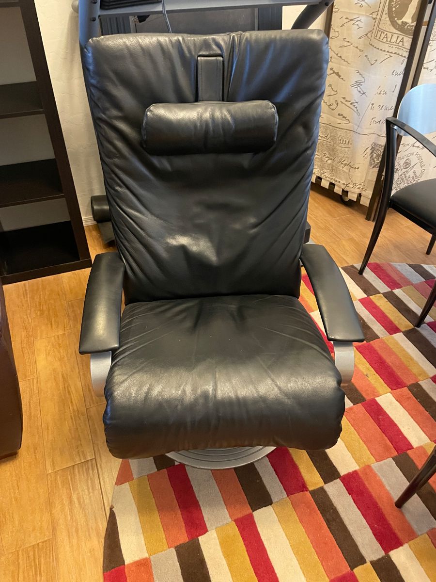 Swivel leather chair $150 OBO