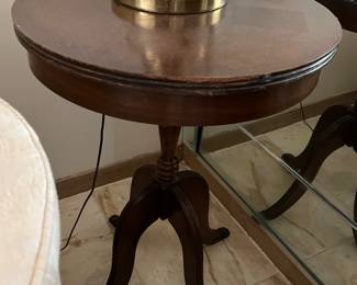 Round wood side table