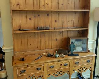 Drexel hutch