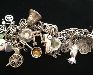 Stelring charm bracelet