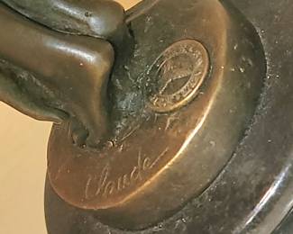 Claude female nude bronze