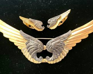Barclay wings jewelry set