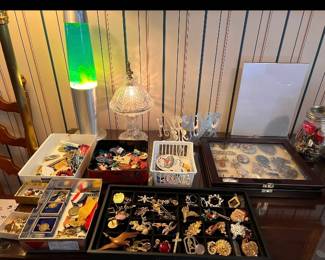 Some of the costume jewelry .....necklaces and bracelets still to be pictured. AND check out that Lava lamp!!