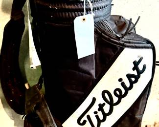 Titleist golf bag with clubs