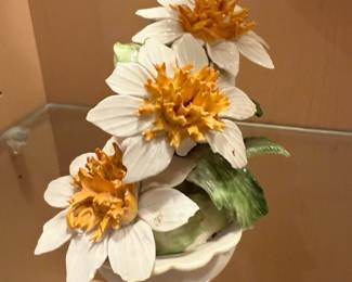 Randor hand made bone china miniture flower pot. Staffordshier England