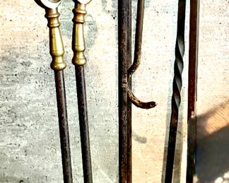 Fireplace tool set