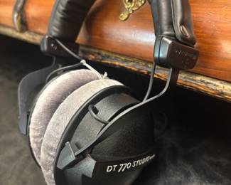 Beyerdynamic DT 770 Pro Headphones