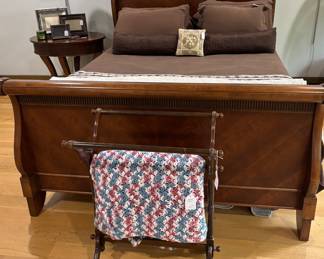 Sleigh Bed 
