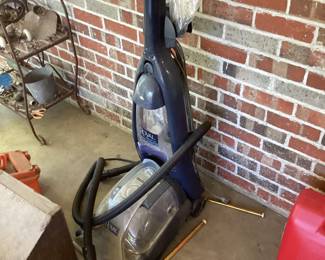 Carpet cleaner