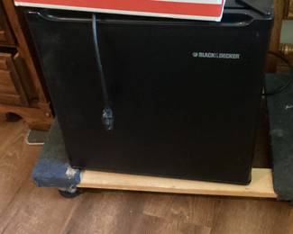 Mini fridge