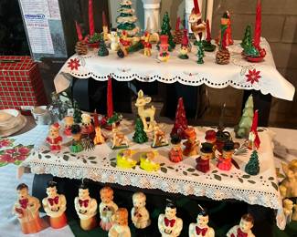 Large selection of vintage X-mas candles.