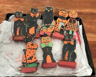 Vintage German Halloween skittles game pieces from 1920.